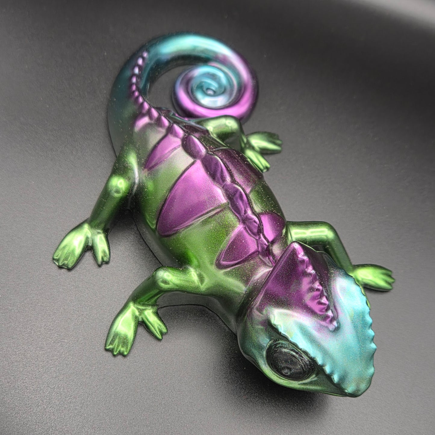 Shifter - Resin Chameleon Oddity