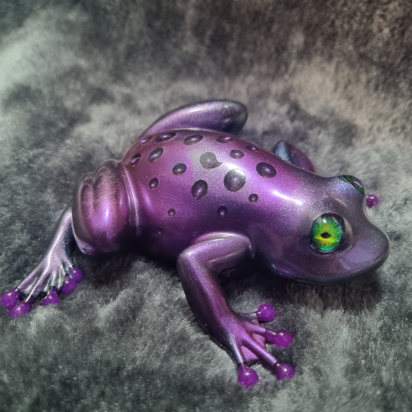 Handmade Epoxy Resin Raindrop Frog