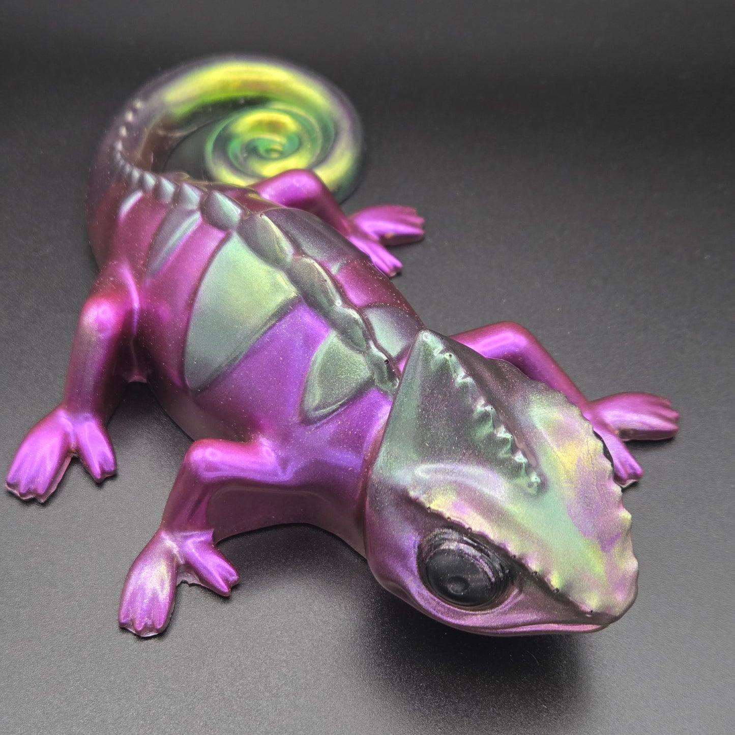Shifter - Resin Chameleon Oddity