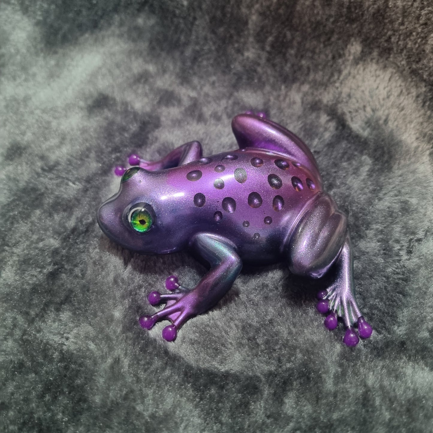 Handmade Epoxy Resin Raindrop Frog
